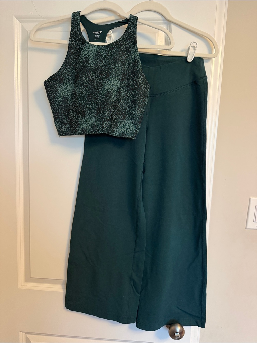 Old Navy Dark green Wide-Leg Pants with Speckled Crop Tank
